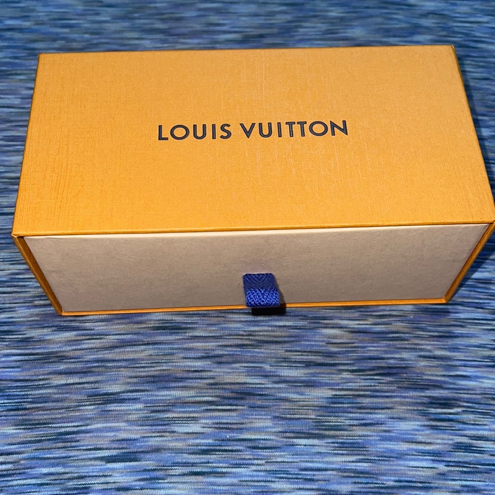 Louis Vuitton Sunglasses Square - NM Obsession Black Glitter